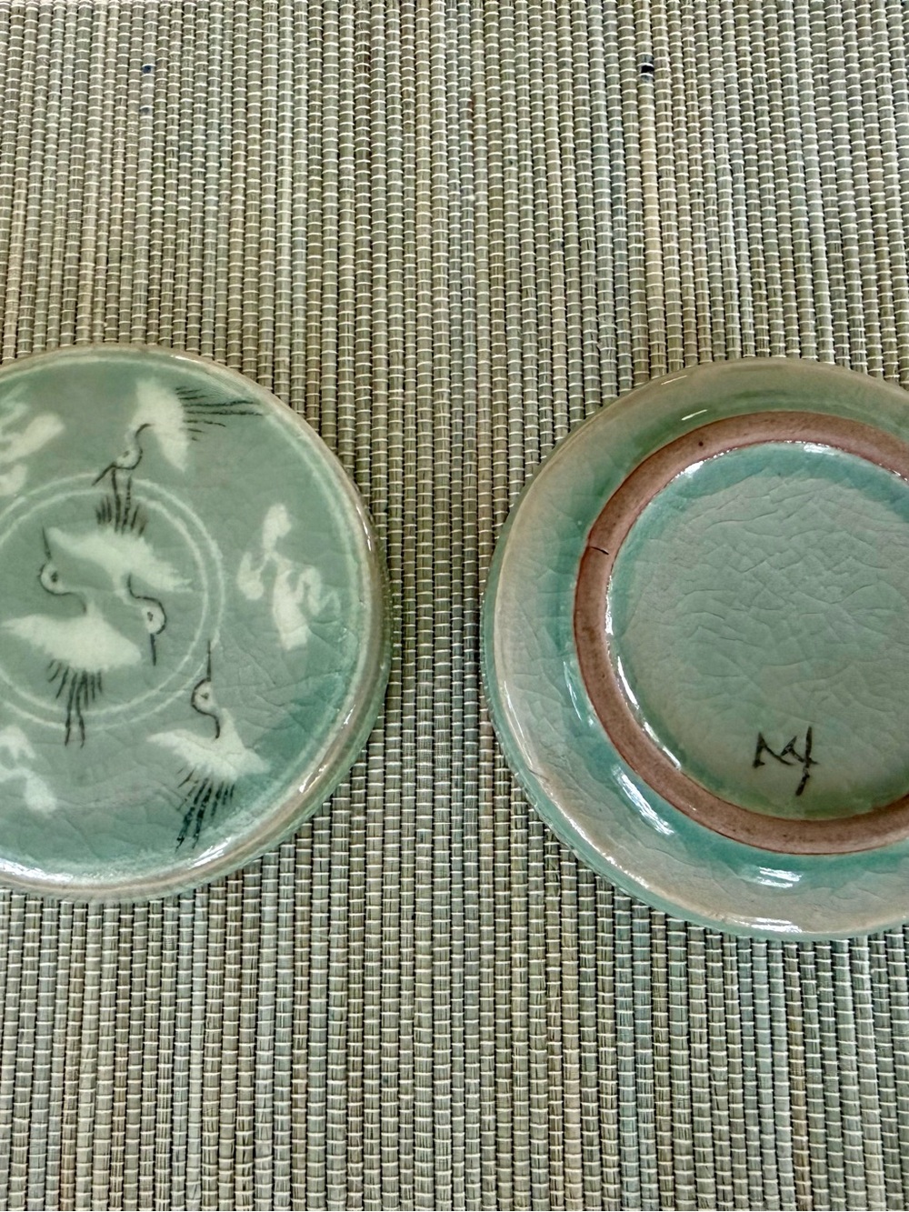Vintage Korean Celadon Glaze Lidded Trinket / Jewelry Box Flying Cranes & Cloud - Picture 5 of 7